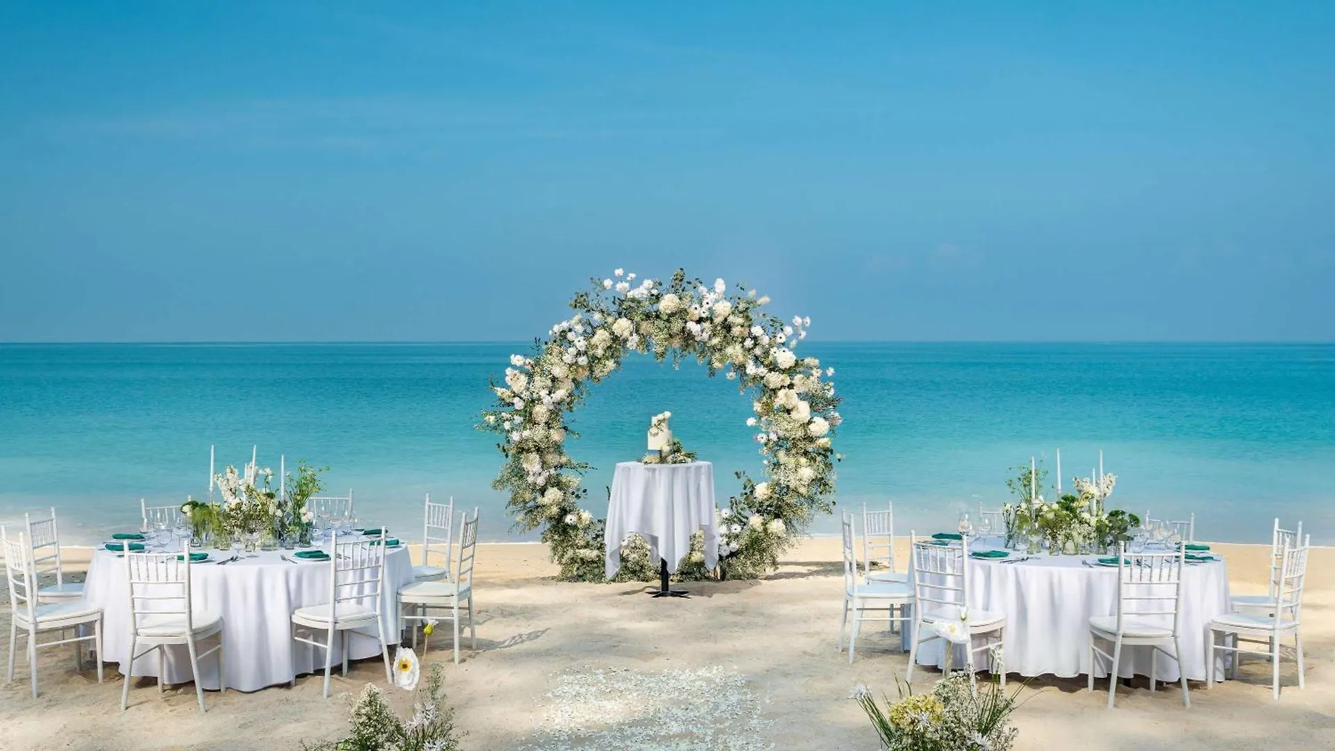 ***** Отель Grand Mercure Khao Lak Bangsak Таиланд
